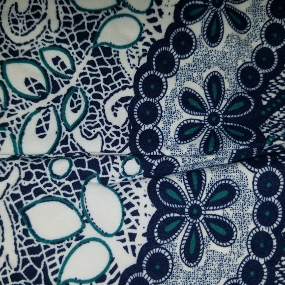 New Plus soft blue white floral leggings - Picture 5 of 5